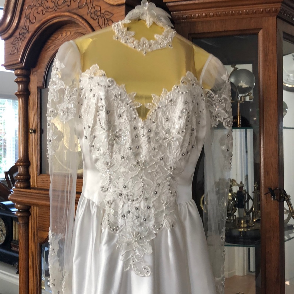 Bridal gown